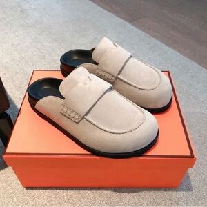 Suede Beige Loafers Sixe 6.5